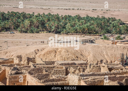 Oasis de montagne chebika à la frontière du sahara,Tunisie,Afrique Banque D'Images