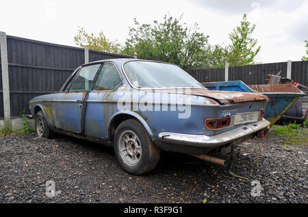 Épave rouillée très classic BMW E9 voiture de sport classique Banque D'Images