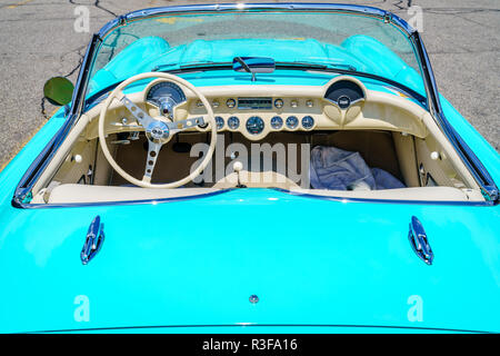 Detroit, Michigan, le 19 août 2016 : Corvette 1957 Woodward Dream Cruise - Le plus grand événement de l'automobile d'un jour aux USA Banque D'Images