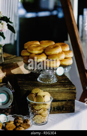 Dans les déserts de mariage candy bar Banque D'Images