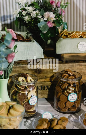 Dans les déserts de mariage candy bar Banque D'Images