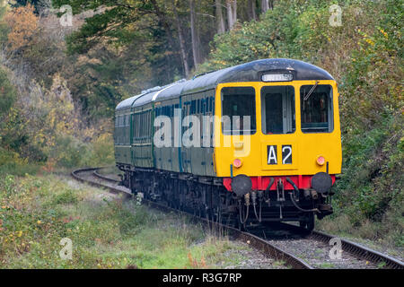 LLANGOLLEN, UK - 27 octobre 2018 : patrimoine Diesel train à la gare de Llangollen Banque D'Images