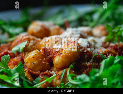 Gnocchi à la tomate et fromage saouce Banque D'Images