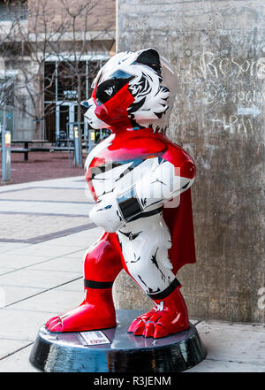 MADISON, WISCONSIN - Mai 07, 2018 : une sculpture de blaireau Bucky, intitulé "uperbuck" par l'artiste Rob Severson. Banque D'Images