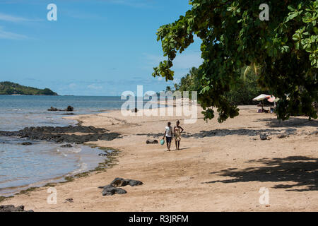 Madagascar, Nosy Be (Big Island) au large de la côte nord-ouest de la partie continentale de Madagascar. Plage de la Vanille Hotel and Spa. Banque D'Images