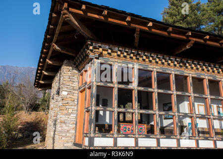 Le Bhoutan, Paro. Hôtel Zhiwa Ling (aka Zhiwaling) Hôtel 5 étoiles, situé à la base de l'Himalaya. Maison de thé. Banque D'Images