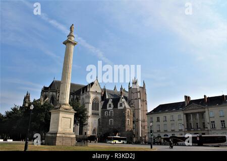 Saint Pierre et Saint Paul, cathédrale de Nantes et place du maréchal Foch, Loire Atlantique, Pays de la Loire, France Banque D'Images