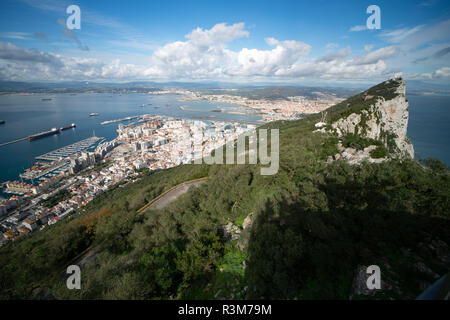 Gibraltar, Royaume-Uni. 24 Nov, 2018. Vue sur le rocher de Gibraltar vers l'Espagne (dans l'arrière-plan) Crédit : Frank Rumpenhorst/dpa/Alamy Live News Banque D'Images