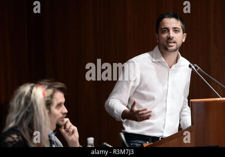 Rome, Italie, 24 novembre 2018. d'une réunion organisée par Futura, avec Laura Boldrini et Nicola Zingaretti Dans le pic Marco Furfaro Crédit : LaPresse/Alamy Live News Banque D'Images