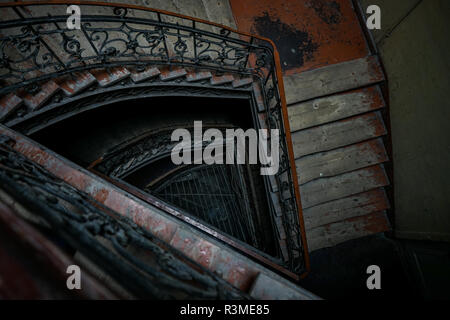 Escalier ancien à Tbilissi les 18 et 19 siècles, maisons de République de Géorgie Banque D'Images