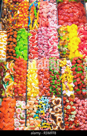 Bonbons à la marché de la boqueria à Barcelone Banque D'Images