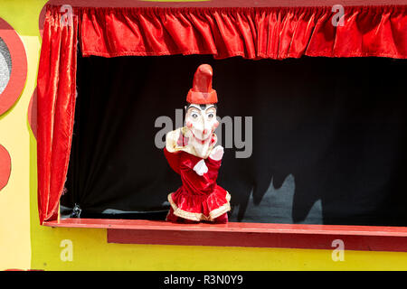 Mr punch de Punch et Judy spectacle de marionnettes traditionnelles dans l'uk Banque D'Images