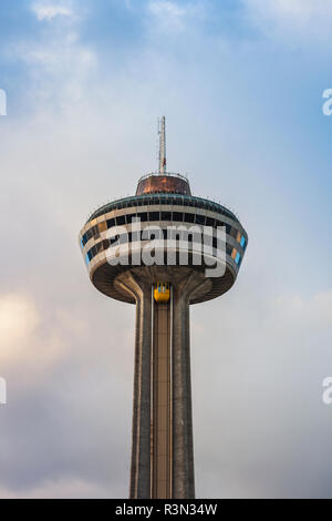 Le Canada, l'Ontario, Niagara Falls, Skylon Tower Banque D'Images