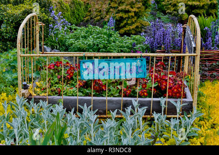 Printemps jardins au Centre horticole du Pacifique, Victoria, Colombie-Britannique, Canada Banque D'Images