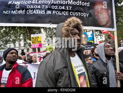 20e anniversaire de la procession annuelle de l 'organisation des familles et amis campagne''. La UFFC est une coalition de personnes tuées par la police, dans les prisons, en détention et la détention et dans des hôpitaux psychiatriques. Banque D'Images