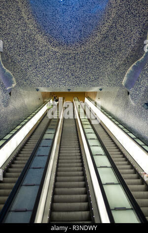 La station de métro Toledo conçu par firme Tunquets Oscar Blanca. L'une des nombreuses stations de l'art dans la ville de Naples Italie Banque D'Images