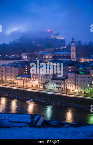 Autriche, Salzbourg, augmentation de la ville depuis la colline Kapuzinerberg Banque D'Images