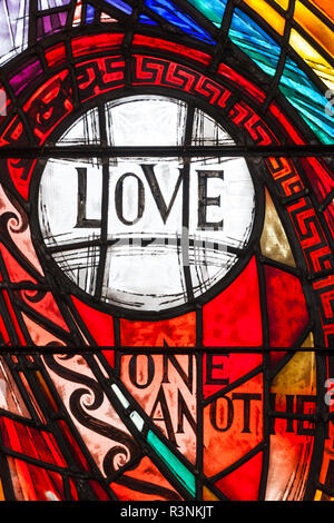 La NOUVELLE ZELANDE, Hawkes Bay, Napier. La Cathédrale de Waiapu, vitrail Banque D'Images