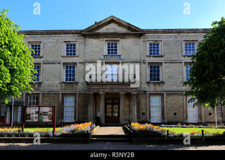 Avis de Peterborough Museum, le centre-ville de Peterborough, Priestgate, Cambridgeshire, Angleterre, RU Banque D'Images