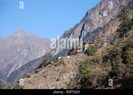 Le gompa au village de Olangchung gola au Népal Banque D'Images