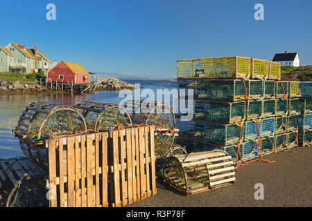 Le Canada, la Nouvelle-Écosse, Peggy's Cove. Les engins de pêche et du port. Banque D'Images