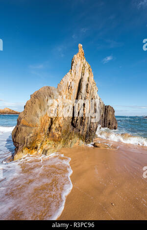 Paysage idyllique en plage Mexota, Asturias, Espagne. Banque D'Images