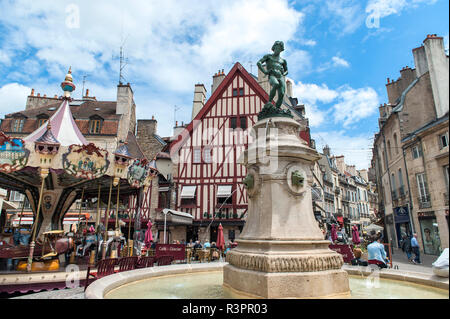 La Place François Rude, Dijon, Bourgogne, France Banque D'Images