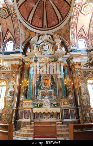 L'Italie, Bari, Pouilles, Monopoli. La cathédrale catholique romaine, la Basilique de la Madonna della Madia ou Santa Maria della Madia. Banque D'Images
