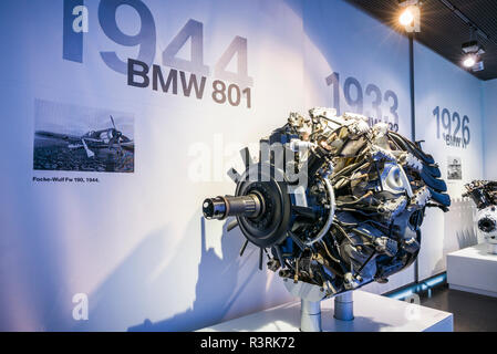 Germany, Bavaria, Munich. Musée BMW, BMW 801 moteur d'avions utilisés dans le Focke Wulf FW190 fighter dans WW2 (usage éditorial uniquement) Banque D'Images
