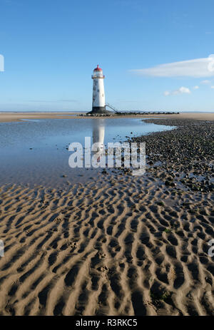 Ancien phare de Talacre Beach sur au point d'Ayr, Flintshire, au nord du Pays de Galles Banque D'Images
