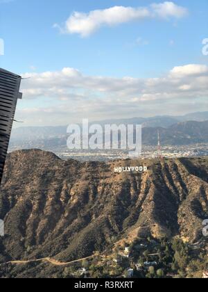 Hollywood Sign au-dessus d'un avion Banque D'Images