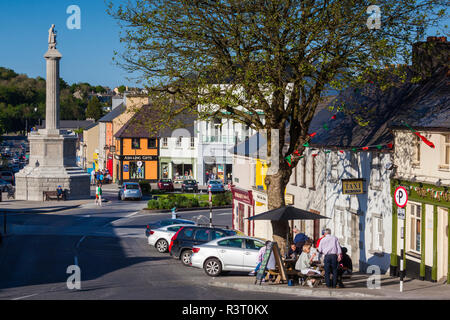 L'Irlande, dans le comté de Mayo, Westport, vue sur la ville de l'Octogone Banque D'Images