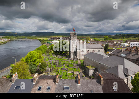 L'Irlande, le comté de Limerick, Limerick City View de l'église catholique Saint Munchin Banque D'Images