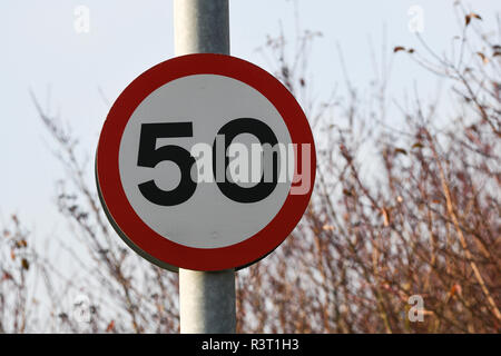 50 mph road sign Banque D'Images