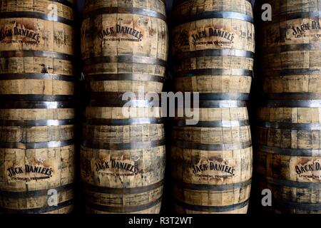 Lignes empilées en bois de chêne de Jack Daniels Whiskey barils Banque D'Images