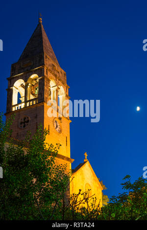 Clocher et lever de la église, Sipanska Luka, l'île de Sipan, côte dalmate, en Croatie Banque D'Images