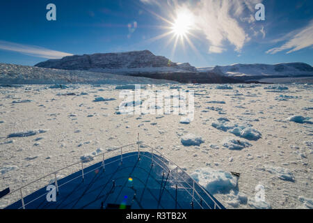 Le Groenland. Scoresby Sund. Gasefjord. Et Brash Magga Dan glacier. Banque D'Images