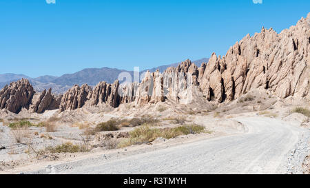 Célèbre Routa 40 Quebrada de Las Flechas de passage dans la région de Valles Calchaquies, la province de Salta. L'Amérique du Sud, Argentine, Cafayate Banque D'Images