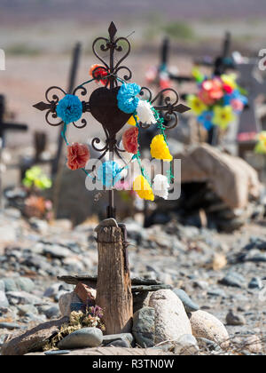 Cimetière traditionnel. Petite ville de Cachi dans la région de Valles Calchaquies, la province de Salta. L'Amérique du Sud, l'Argentine (usage éditorial uniquement) Banque D'Images