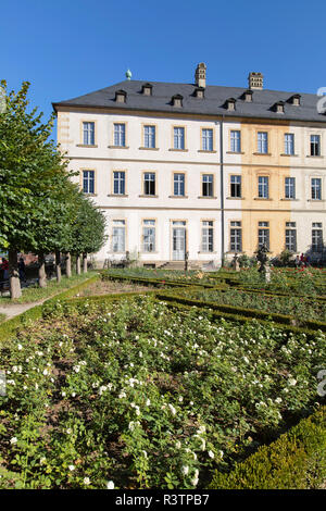 Jardin de roses de la Neue Residenz Bamberg (Site du patrimoine mondial de l'UNESCO), Bavière, Allemagne Banque D'Images