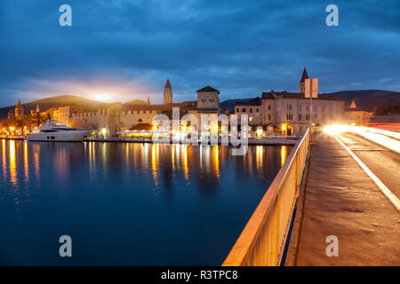 Vieille ville côtière Trogir in Croatia Banque D'Images