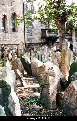 À Prague - République tchèque - Le 27/07/2015 - Vieux cimetière juif, l'un des plus importants monuments historique juif à Prague, République Tchèque Banque D'Images