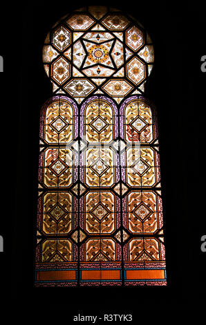 À Prague - République tchèque - Le 27/07/2015 - Synagogue Espagnole, vitrail coloré Banque D'Images