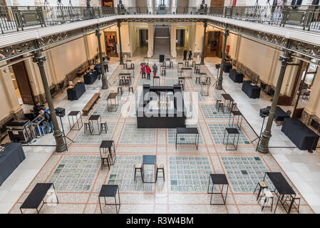 Le hall d'entrée du Musée royal de l'Art et d'histoire à Bruxelles, Belgique Banque D'Images