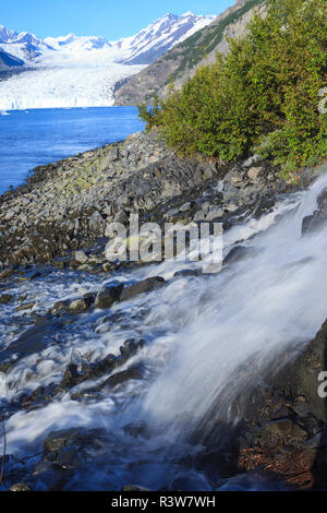 Chute près de Glacier, Smith College Fjord, Prince William Sound, Alaska Banque D'Images