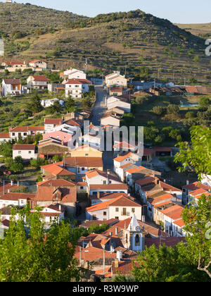 Castelo Melhor près de Vila Nova de Foz Coa. C'est la région viticole du Haut-Douro et répertorié comme site du patrimoine mondial de l'UNESCO. Portugal Banque D'Images