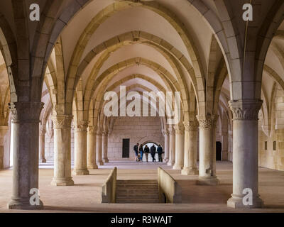 Le dortoir. Le monastère de Alcobaça, Mosteiro de Santa Maria de Alcobaça (Site du patrimoine mondial de l'UNESCO). Le Portugal. (Usage éditorial uniquement) Banque D'Images