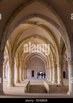 Dortoir du monastère d'Alcobaça, Mosteiro de Santa Maria de Alcobaça, classé au Patrimoine Mondial de l'UNESCO. Portugal (usage éditorial uniquement) Banque D'Images