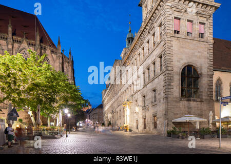 Hôtel de ville (Rathaus) au crépuscule, Nuremberg, Bavière, Allemagne Banque D'Images