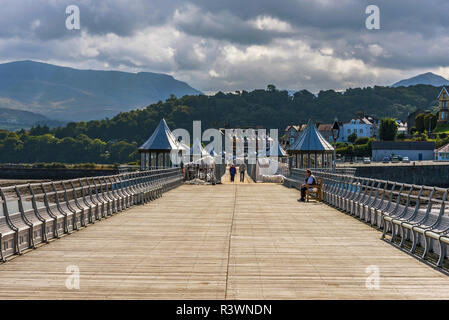 BANGOR, Royaume-Uni - 05 septembre : c'est Garth Pier, un célèbre quai historique à Bangor le long de la rivière Menai sur Septembre 05, 2018 à Bangor Banque D'Images